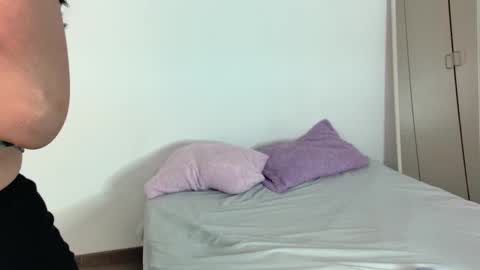 Snapshot of melody24_ chatting on March 5, 2025, 6:23 pm melody24_ online show from March 5, 2025, 6:23 pm