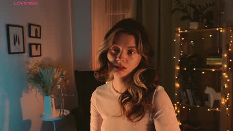 Snapshot of melodykey_x chatting on December 25, 2024, 2:56 pm melody  online show from December 25, 2024, 2:56 pm