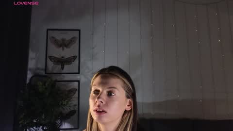 Snapshot of melodykey_x chatting on February 5, 2025, 4:58 pm melody  online show from February 5, 2025, 4:58 pm