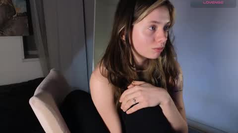 Snapshot of melodykey_x chatting on February 23, 2025, 6:01 pm melody  online show from February 23, 2025, 6:01 pm