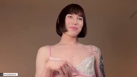 Snapshot of melodyxlove chatting on December 2, 2025, 7:03 am Melody 3 - online show from December 2, 2025, 7:03 am