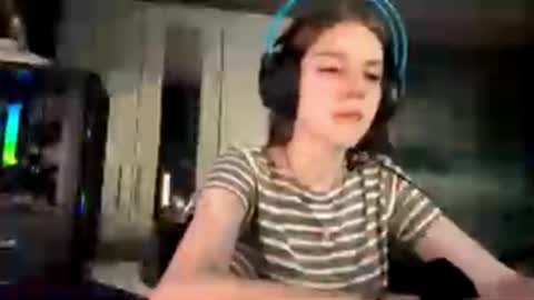 Hi Im Aria 18 years old online show from October 8, 2025, 6:22 am