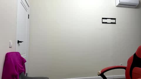 Hi Im Aria 18 years old online show from February 2, 2026, 12:37 pm