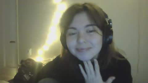 Snapshot of melted_l chatting on December 8, 2024, 9:52 pm krinzhulya online show from December 8, 2024, 9:52 pm