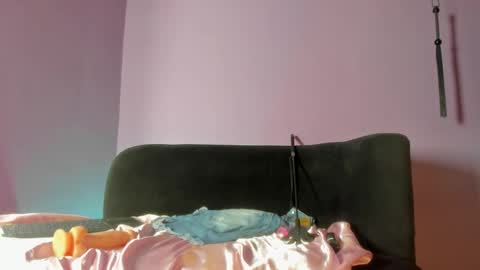 Maelly online show from March 17, 2026, 8:56 pm