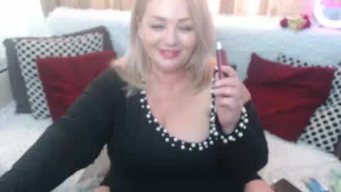 Snapshot of melyssamilfxxx chatting on March 4, 2025, 8:13 am melyssamilfxxx online show from March 4, 2025, 8:13 am