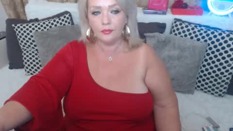 Snapshot of melyssamilfxxx chatting on September 19, 2025, 4:25 am melyssamilfxxx online show from September 19, 2025, 4:25 am
