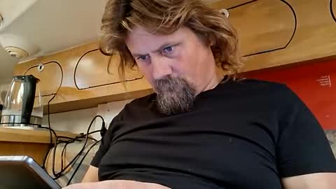 men10_12_1983 online show from September 26, 2025, 7:01 am