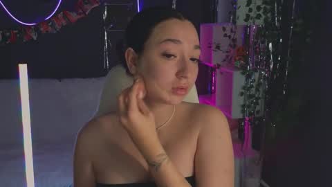 Mencialo online show from October 22, 2025, 2:01 am