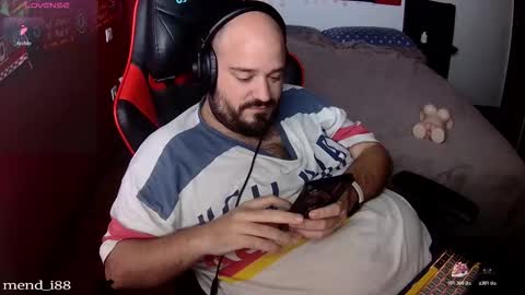 menditeta online show from October 26, 2025, 9:53 pm