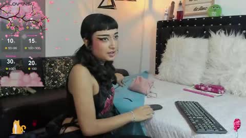 Valentina  online show from February 22, 2025, 8:20 pm