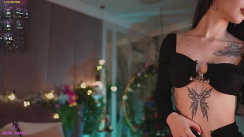 Snapshot of meow_nancy chatting on January 6, 2025, 5:08 am Heeyyooo Im Nans Subscribe to me I will be glad online show from January 6, 2025, 5:08 am