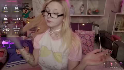 MeowkaKitty online show from February 16, 2026, 2:40 am