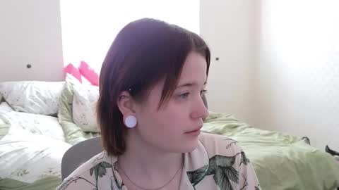 Snapshot of meowki4 chatting on November 4, 2025, 7:51 am meowme online show from November 4, 2025, 7:51 am