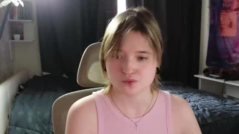 Snapshot of meowki4 chatting on March 4, 2026, 5:24 am meowme online show from March 4, 2026, 5:24 am