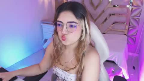    online show from October 23, 2025, 7:45 pm