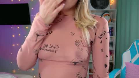 Molly online show from December 20, 2025, 4:30 am