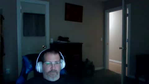 Snapshot of mercer1977 chatting on September 10, 2025, 3:45 pm mercer1977 online show from September 10, 2025, 3:45 pm