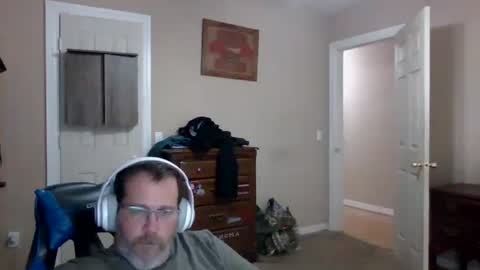 Snapshot of mercer1977 chatting on October 20, 2025, 5:46 pm mercer1977 online show from October 20, 2025, 5:46 pm