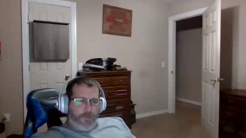 Snapshot of mercer1977 chatting on November 22, 2025, 12:15 pm mercer1977 online show from November 22, 2025, 12:15 pm