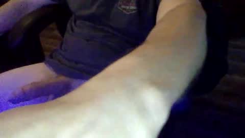 Snapshot of mercsol85 chatting on February 24, 2026, 10:57 am Guess howlong online show from February 24, 2026, 10:57 am