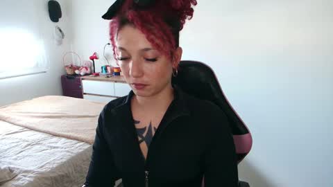 Miss Freckles online show from April 28, 2026, 3:28 pm