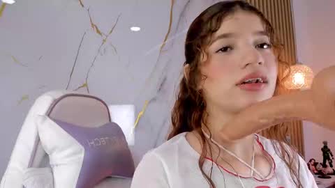 meridacute_ online show from October 23, 2025, 9:57 pm