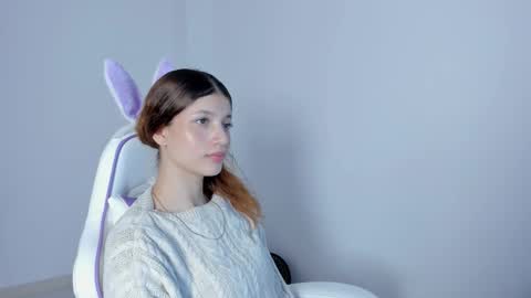 meridacute_ online show from December 19, 2025, 11:12 pm