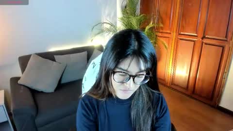 Snapshot of meridafox_ chatting on November 17, 2025, 6:14 pm MERI online show from November 17, 2025, 6:14 pm