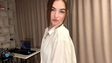 Rina online show from October 18, 2025, 6:08 pm