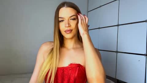 Snapshot of meridethvilca chatting on April 9, 2026, 11:37 am Rina online show from April 9, 2026, 11:37 am