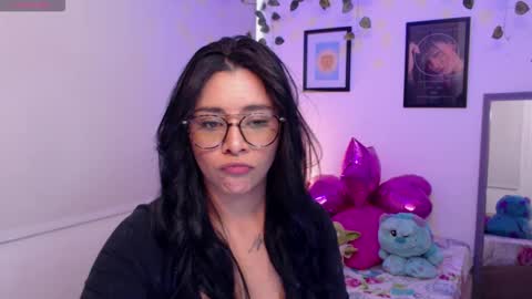 Snapshot of merilynwhithe_ chatting on October 11, 2025, 8:51 pm Merilyn online show from October 11, 2025, 8:51 pm
