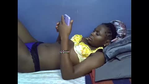 merlin_queen online show from November 17, 2025, 7:19 pm