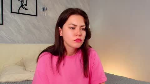 Snapshot of merry_leen chatting on September 10, 2025, 3:45 pm Hi Im Merry And its me first day here Do not offend me and be polite online show from September 10, 2025, 3:45 pm