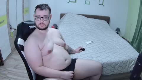 King and Queen online show from April 25, 2026, 8:28 pm