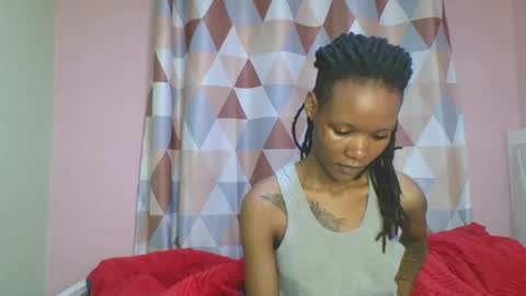 Snapshot of messyluna chatting on July 13, 2026, 2:25 am meggy and bree online show from July 13, 2026, 2:25 am
