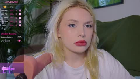 Stella online show from September 29, 2025, 6:40 am