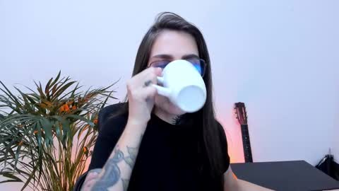 Meurif online show from February 10, 2025, 7:07 pm