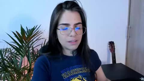 Meurif online show from December 1, 2025, 3:06 pm