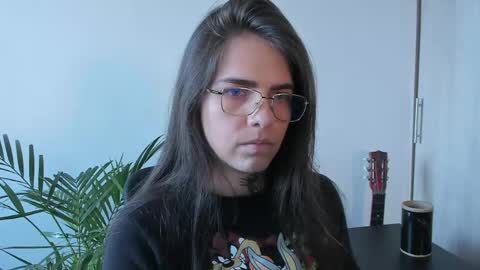 Snapshot of meurief chatting on May 3, 2026, 2:56 pm Meurif online show from May 3, 2026, 2:56 pm
