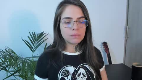 Snapshot of meurief chatting on May 21, 2026, 1:01 am Meurif online show from May 21, 2026, 1:01 am