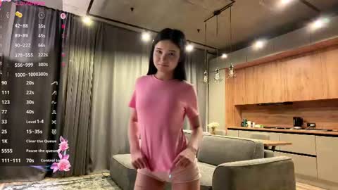 Snapshot of mewpuff chatting on July 2, 2026, 9:21 pm mewpuff online show from July 2, 2026, 9:21 pm