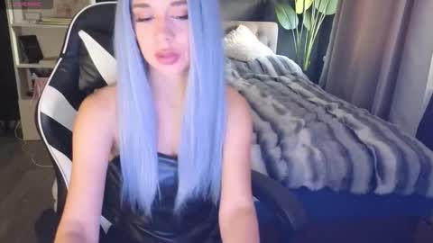 vollmond online show from October 3, 2025, 5:37 am