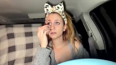 mezzy69 online show from January 6, 2025, 8:35 am