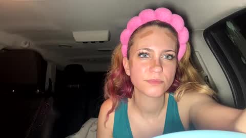 mezzy69 online show from February 4, 2025, 9:28 am