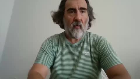 DaddyBear4U online show from May 17, 2026, 2:02 pm