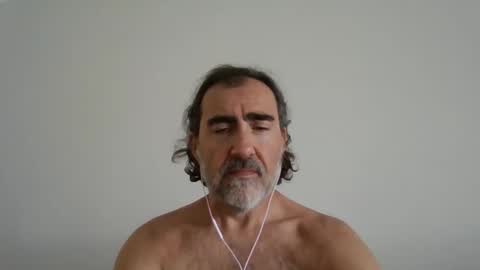DaddyBear4U online show from May 29, 2026, 6:28 pm