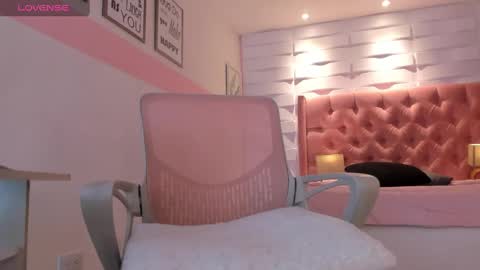 melissa online show from February 8, 2025, 9:24 am