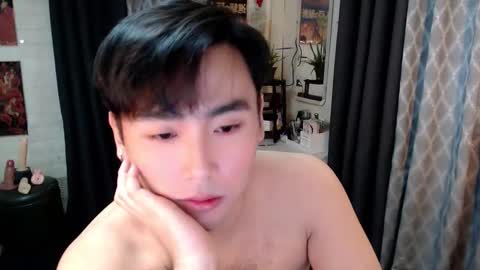 Snapshot of mhikael chatting on September 25, 2025, 10:13 pm Mhikael online show from September 25, 2025, 10:13 pm