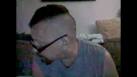Snapshot of mhitch924 chatting on May 27, 2026, 1:57 am mhitch924 online show from May 27, 2026, 1:57 am